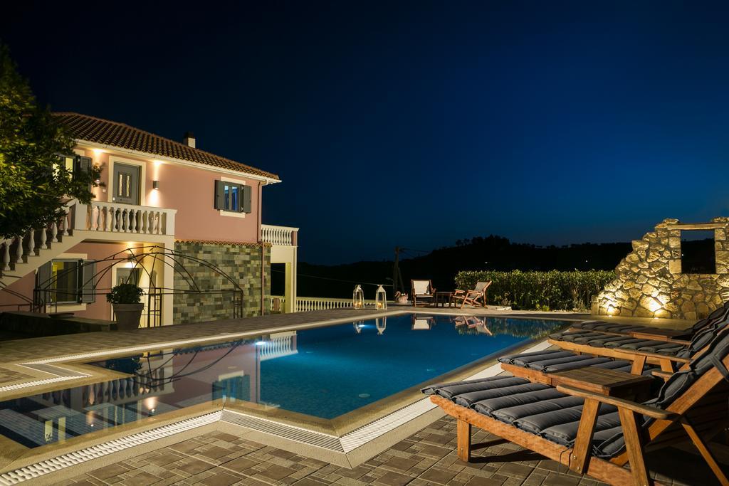 Villa Athinais Lixouri Exterior photo